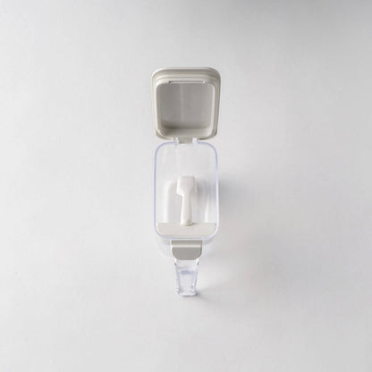 marna マーナ 調味料ポット 370ml ホワイト ブラック グレー GOOD LOCK CONTAINER K736W 軽量スプーン付き 密閉 ラベルシール付き 砂糖 塩 キッチン雑貨 キッチン用品